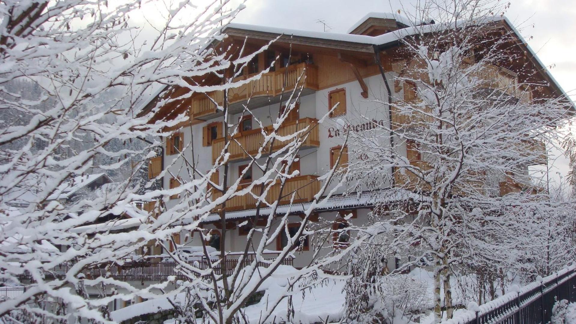 Hotel La Locanda Pinzolo Exterior foto